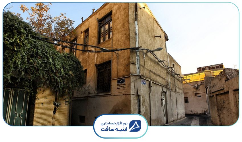 نمایی از ساختمان‌های قدیمی در محله ای از تهران که نیاز به ساخت‌وساز در بافت فرسوده دارد